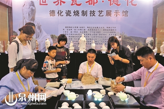 昨日，第九屆海峽兩岸文化產業博覽交易會迎來觀展人潮，泉州文創企業抱團尋找商機，吸引了海內外客商的目光。
